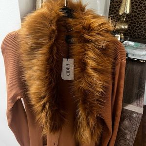 **NWT** Maxi cardigan with detachable faux fur collar